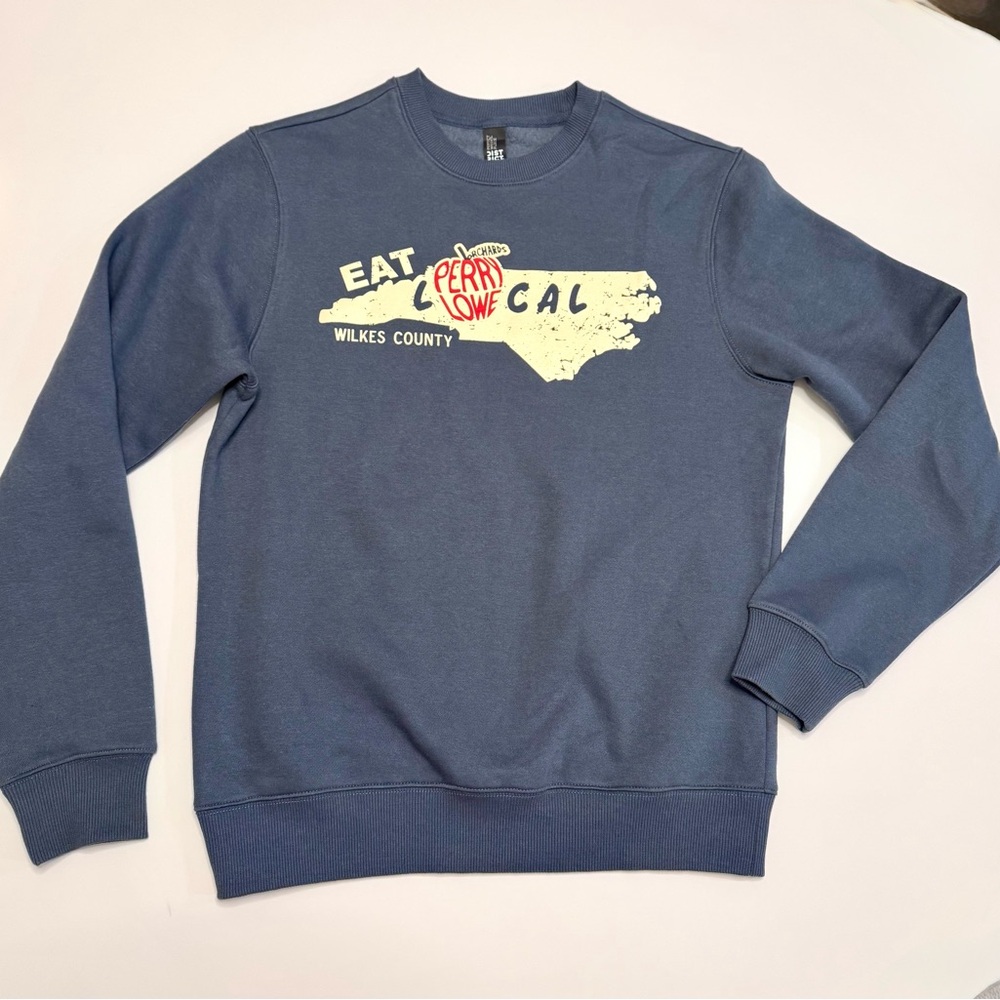 District Blue Graphic Crewneck Fleece Sweater - North Carolina Eat Local, size S